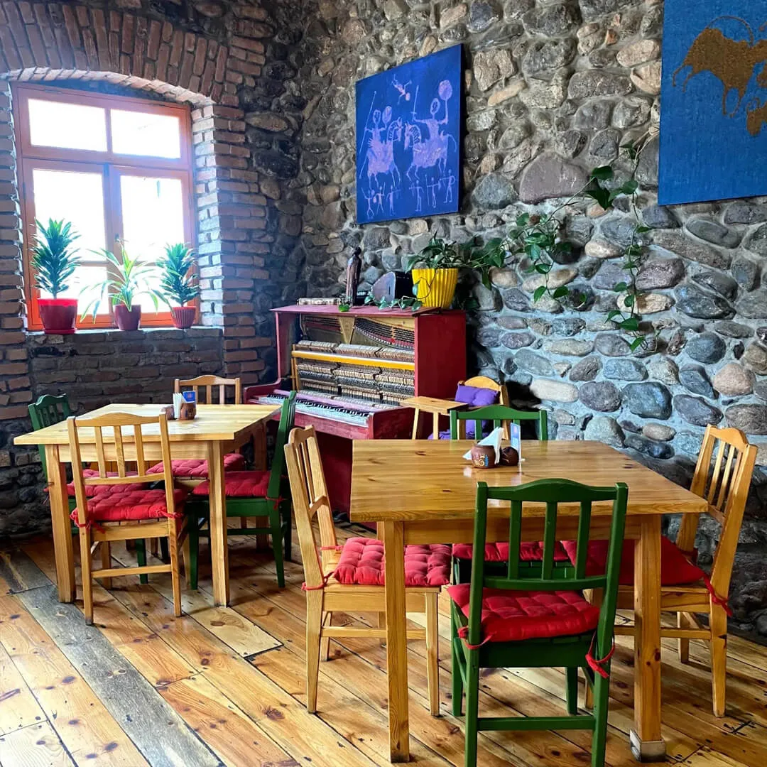 Carahunge Cafe & More