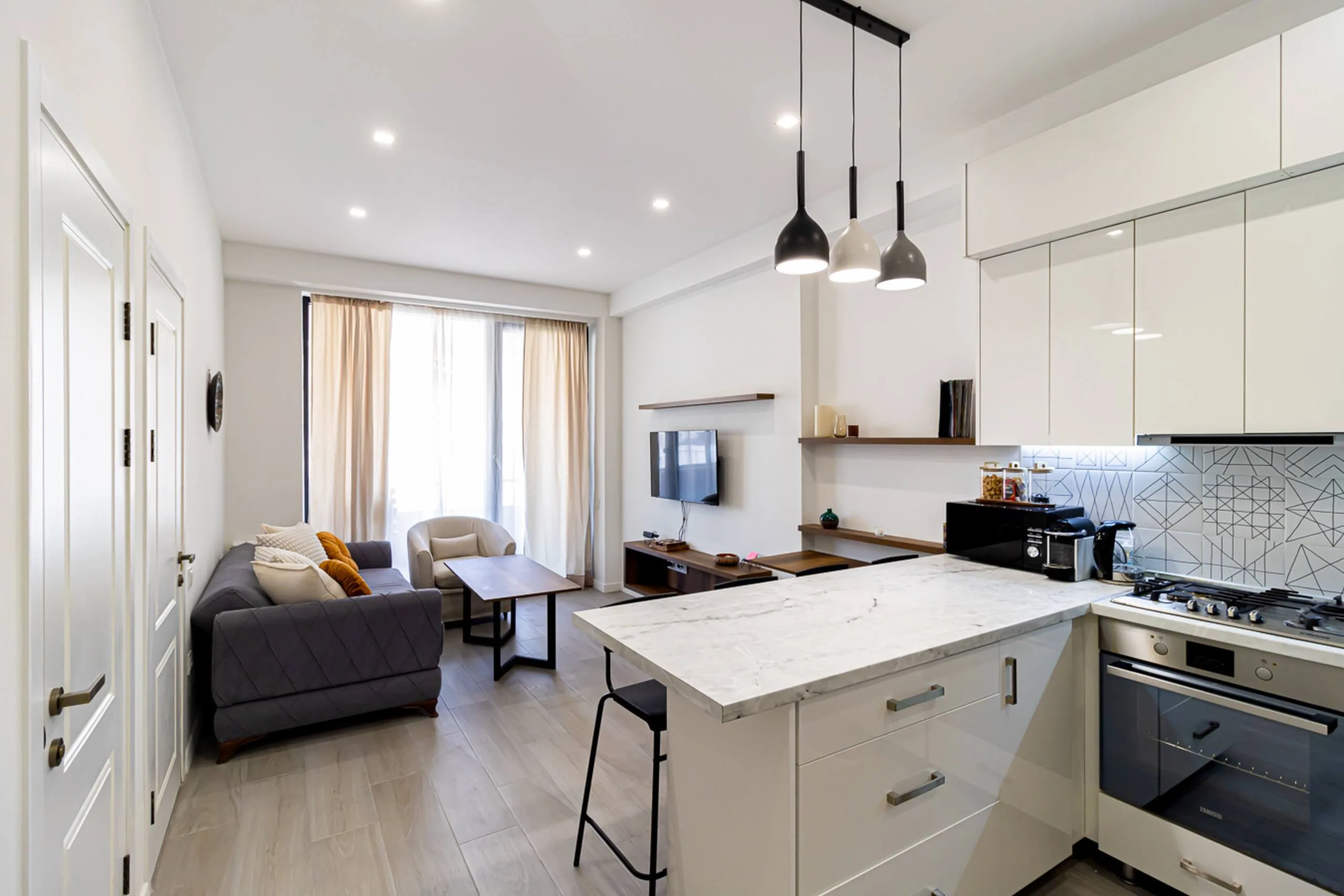 Bright 2BR Retreat Near Cascade