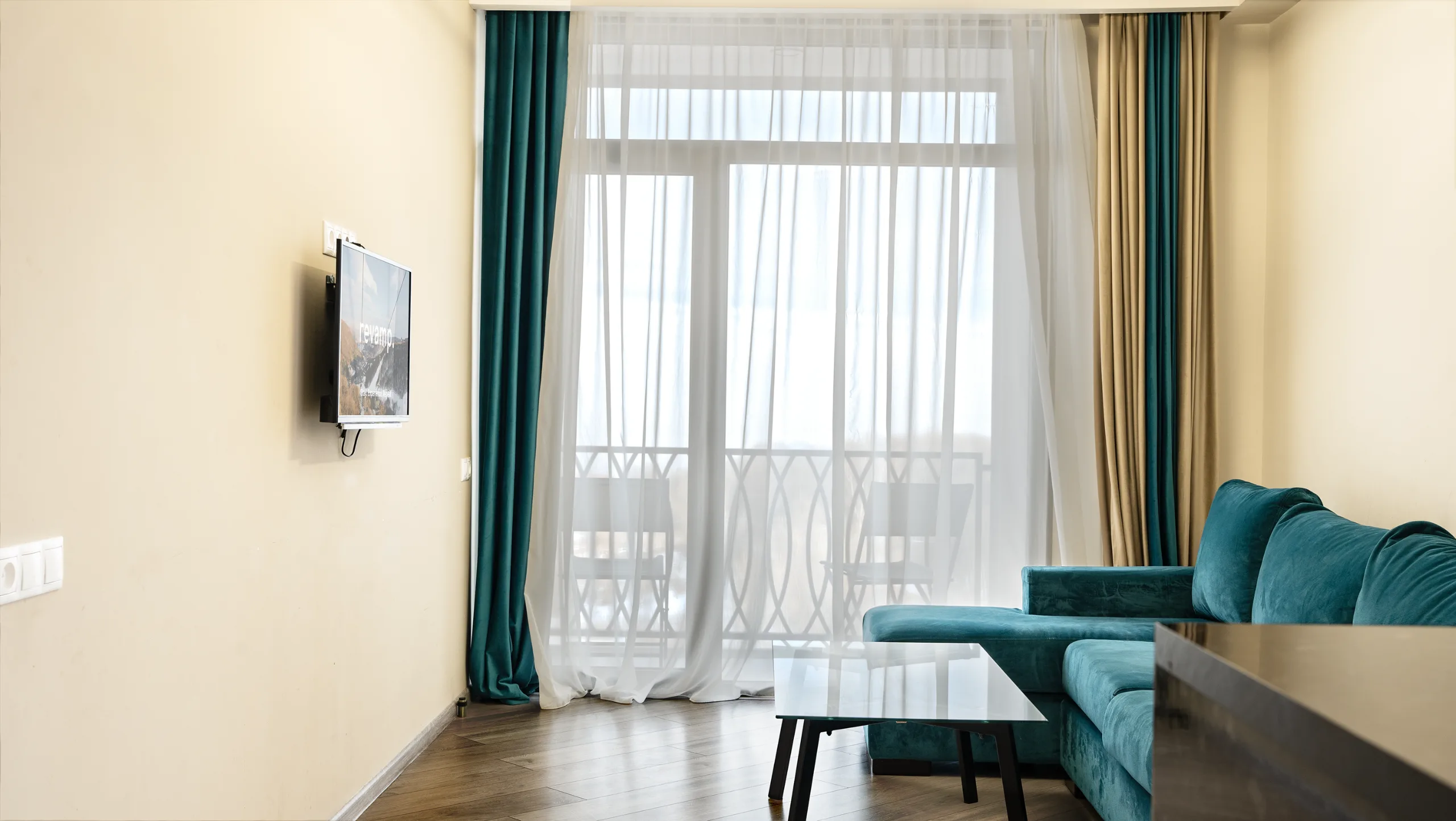 1br w/Scenic Views, Pool & Sauna
