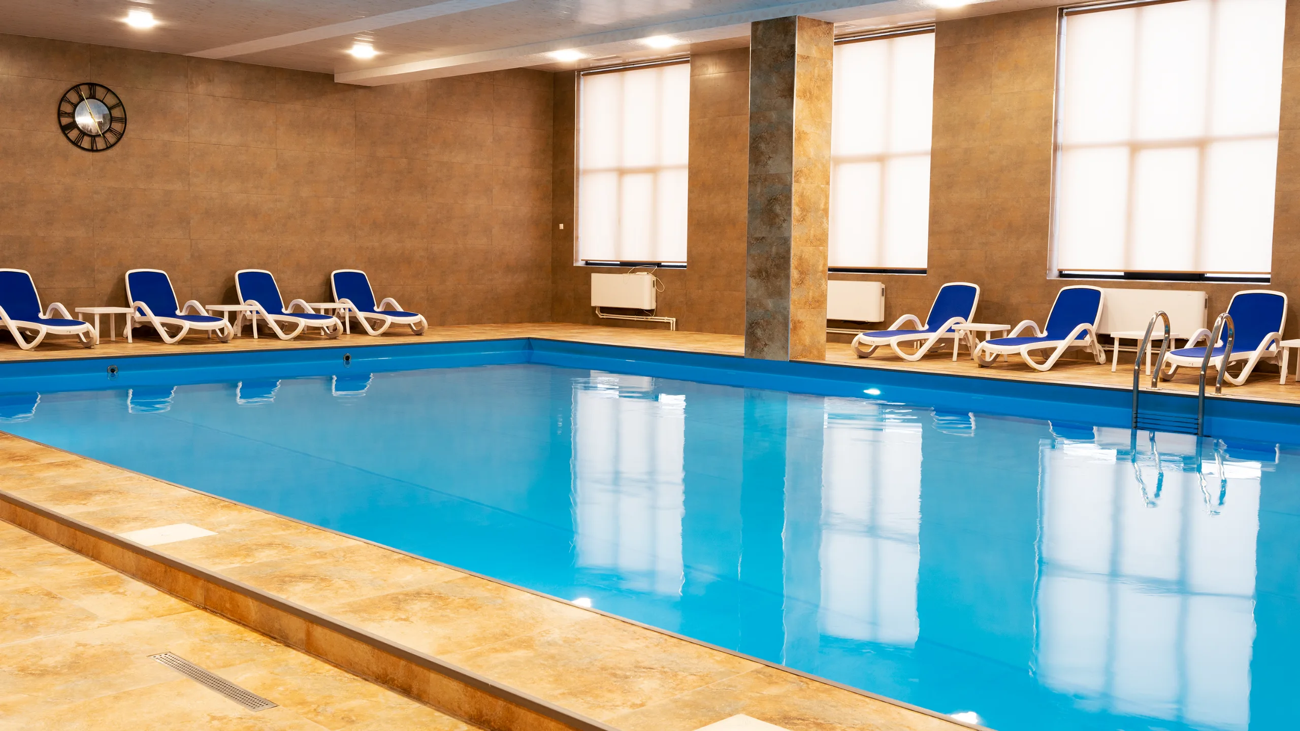 1br w/Scenic Views, Pool & Sauna