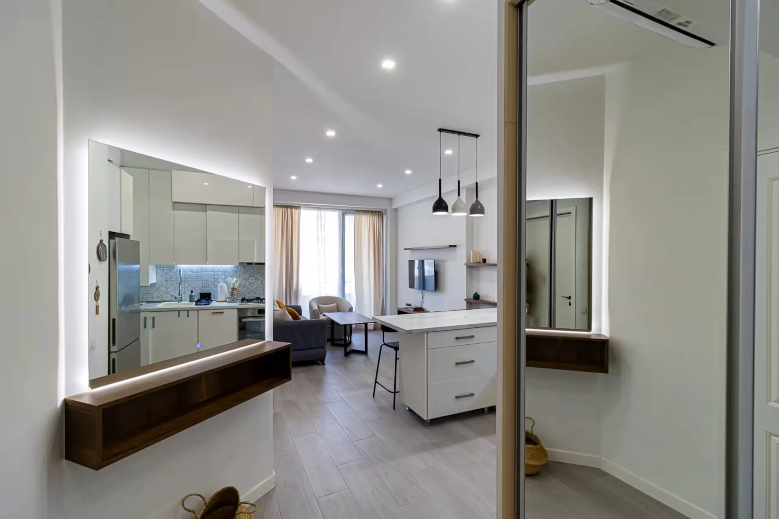 Bright 2BR Retreat Near Cascade