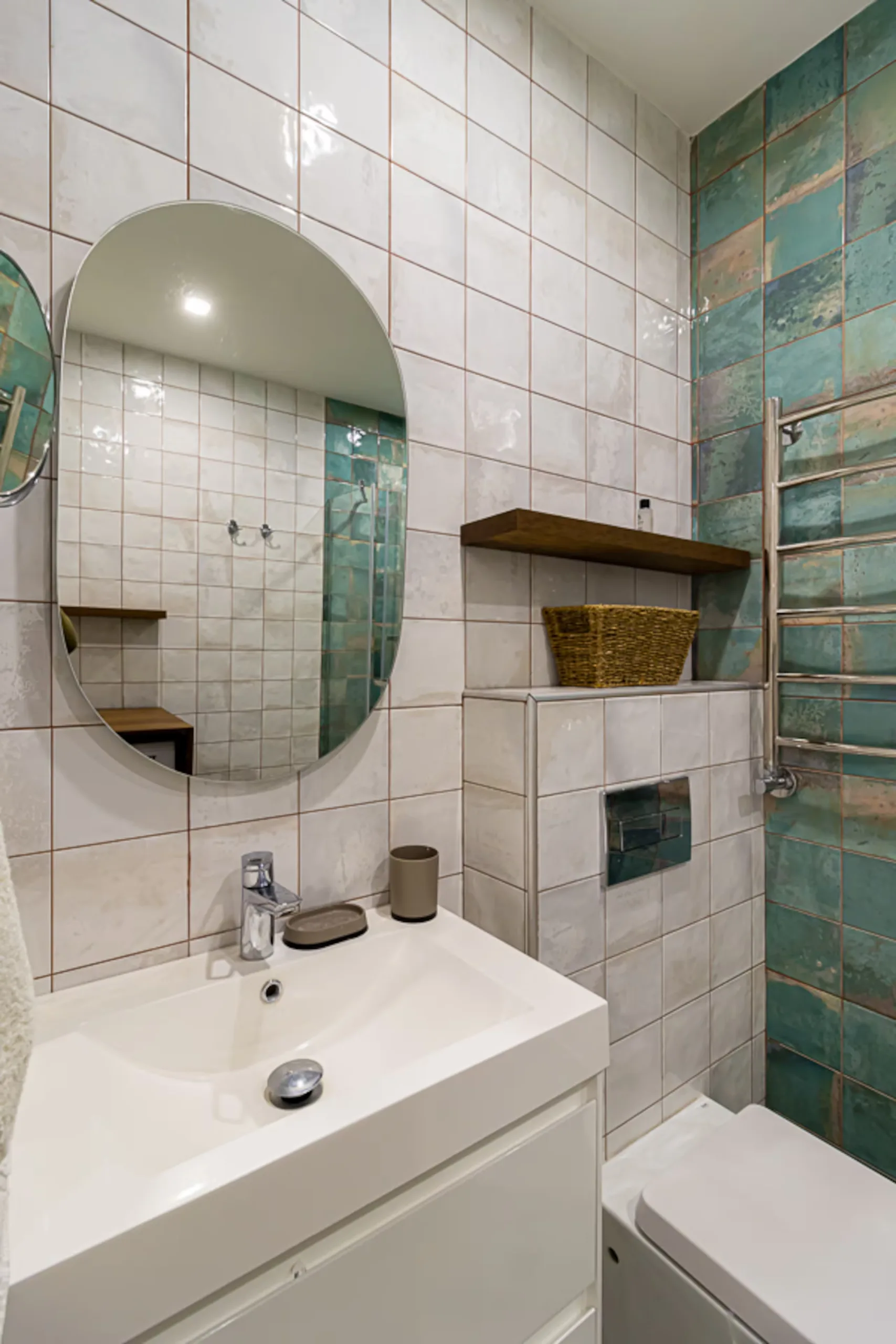 Bright 2BR Retreat Near Cascade