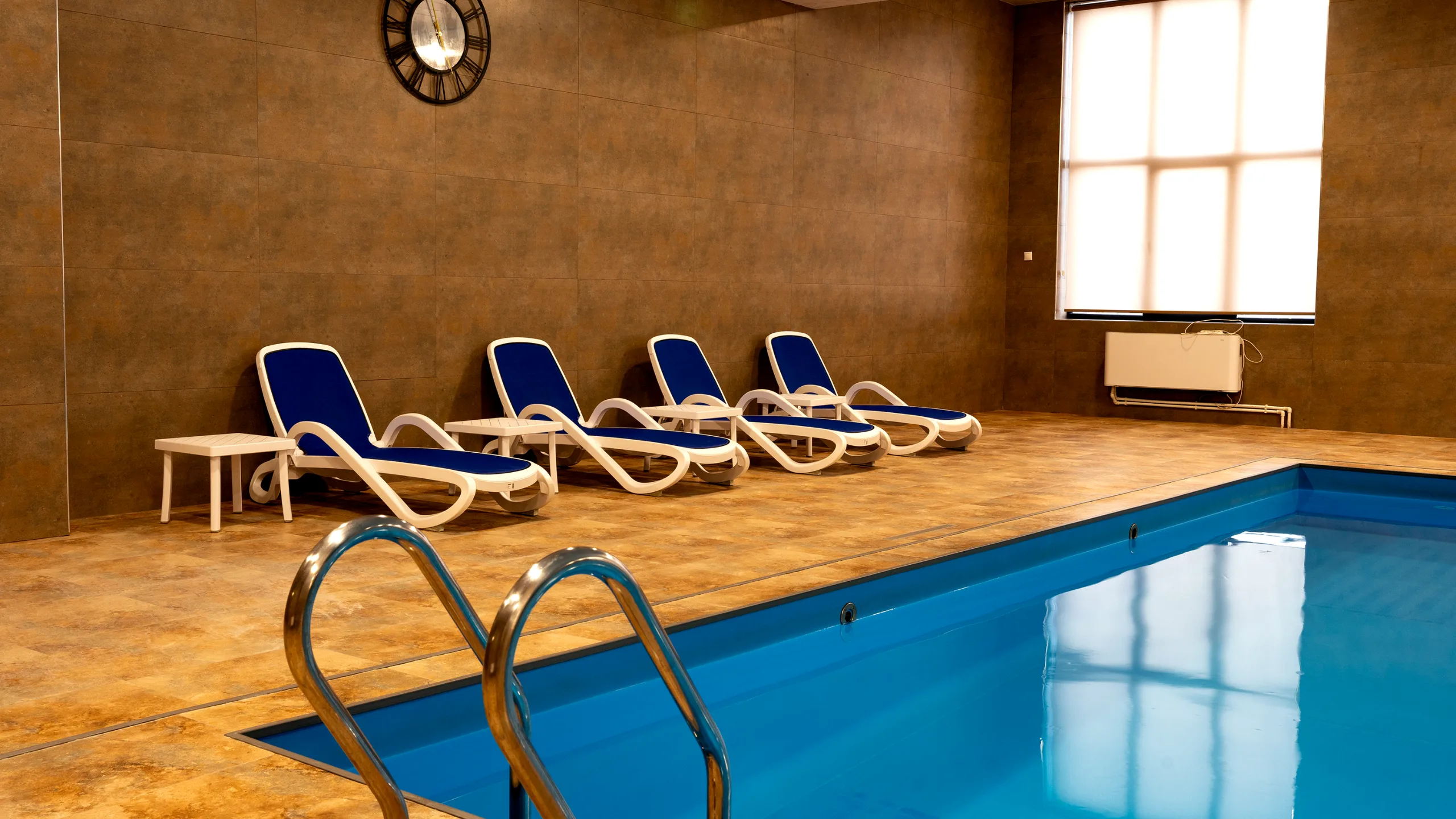 1br w/Scenic Views, Pool & Sauna