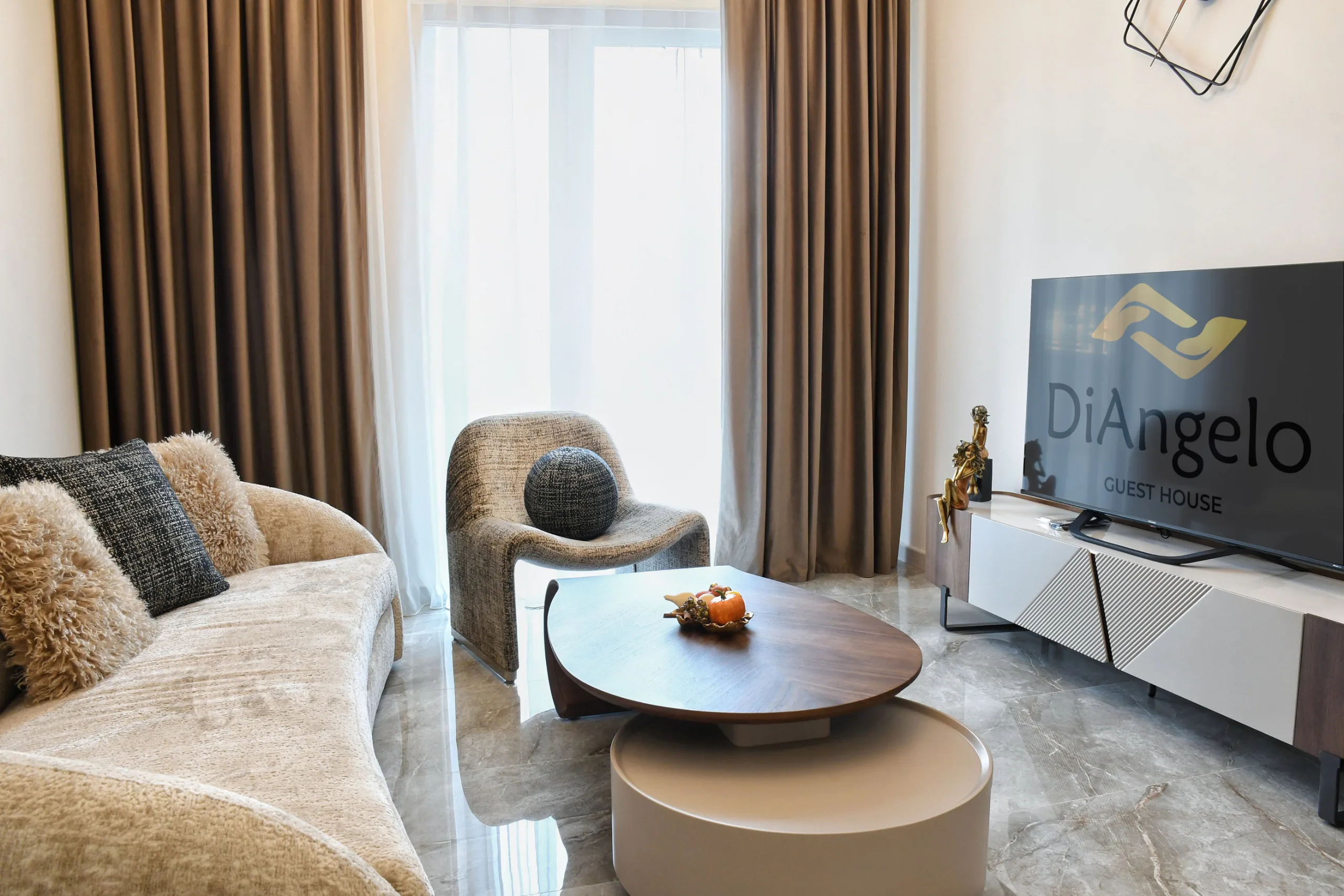 Newly Renovated Room 16|DiAngelo Guesthouse