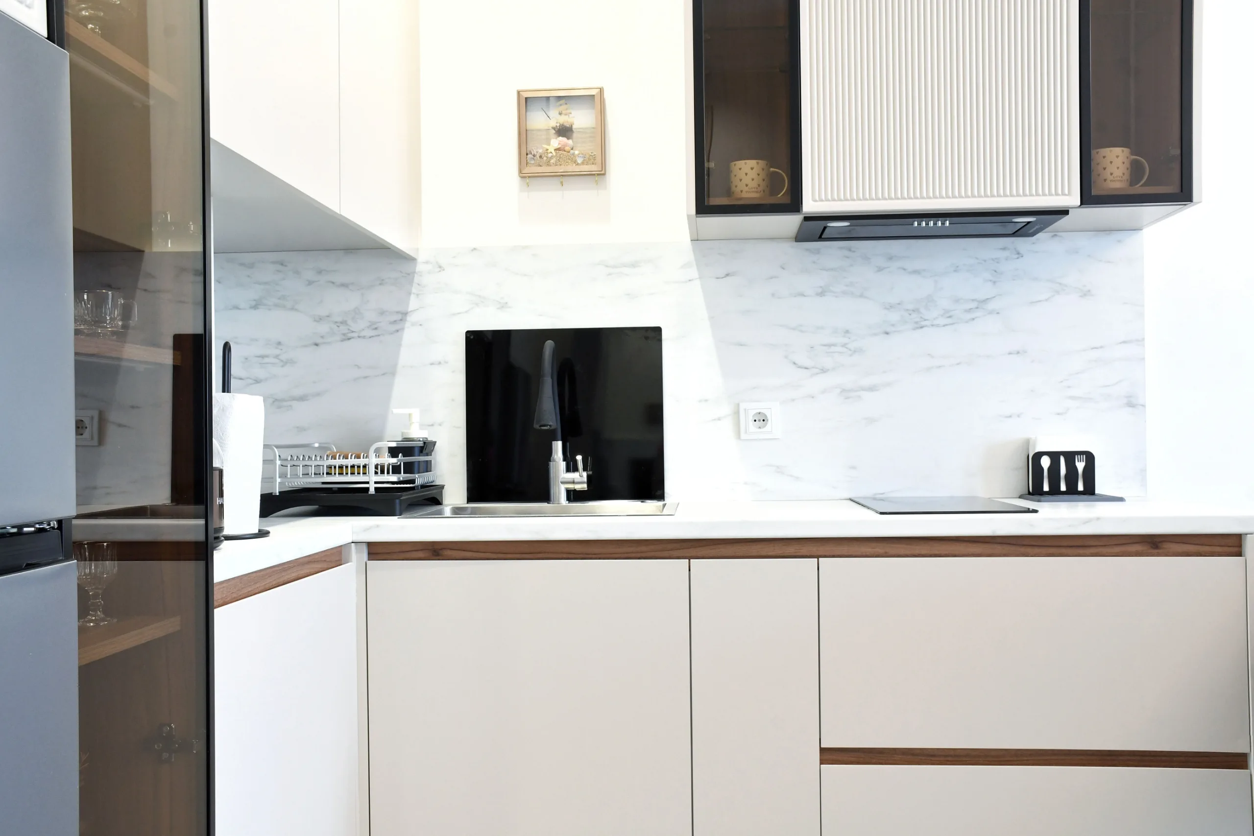 Newly Renovated Room 16|DiAngelo Guesthouse